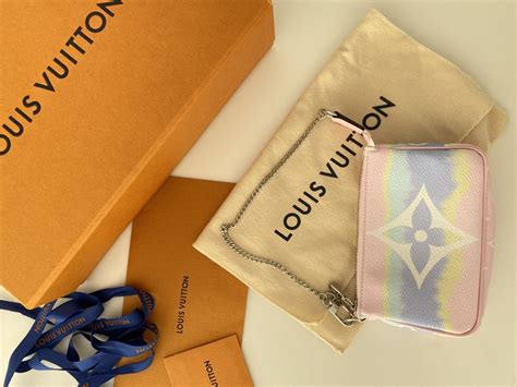 Unboxing Louis Vuitton Escale Mini Pochette Accessoires